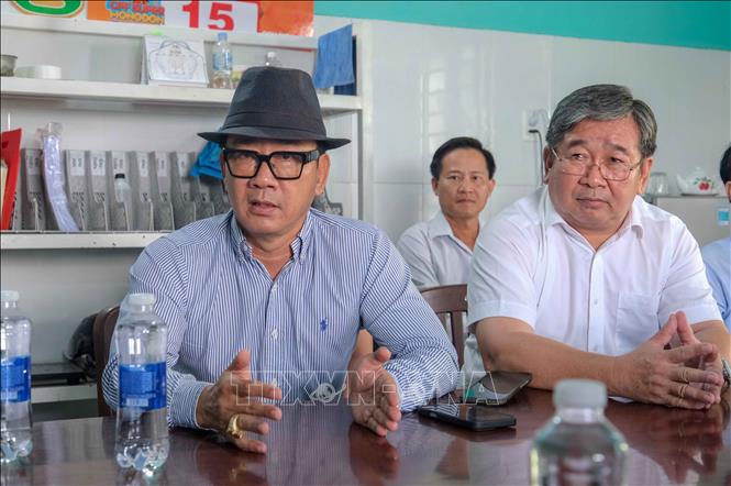 Ông Võ Văn Phục, Tổng Giám đốc Công ty Cổ phần Thủy sản sạch Việt Nam kiến nghị những vấn đề mà doanh nghiệp đang gặp phải tại buổi làm việc với Đoàn công tác Bộ Nông nghiệp và Môi trường. Ảnh: Thanh Liêm - TTXVN