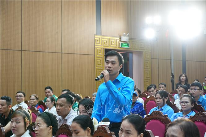 Đại diện công đoàn viên, người lao động phát biểu ý kiến tại Hội nghị. Ảnh: Anh Dũng – TTXVN