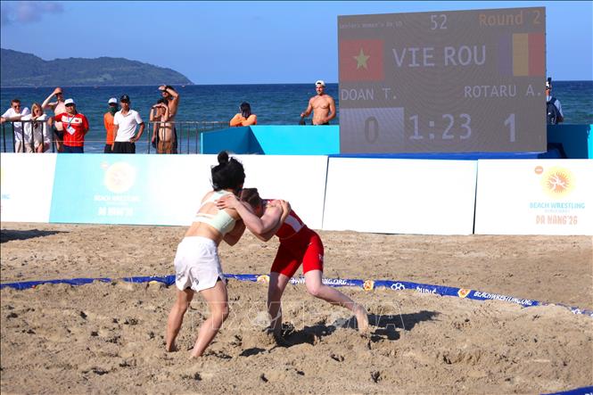 Female athletes compete at the tournament. Photo: Tran Le Lam – VNA