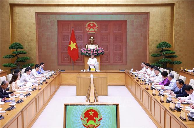 Thủ tướng Lê Minh Hưng chủ trì làm việc với lãnh đạo Bộ ngoại giao. Ảnh: Dương Giang – TTXVN
