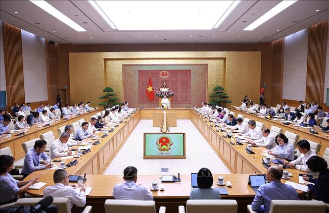 Thủ tướng Lê Minh Hưng chủ trì làm việc với lãnh đạo Bộ ngoại giao. Ảnh: Dương Giang – TTXVN
