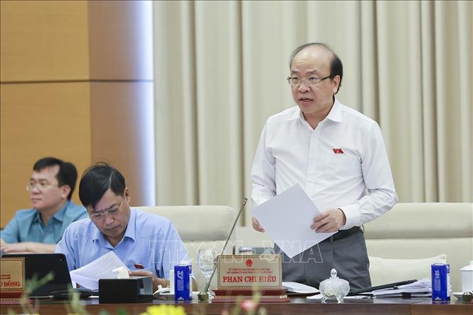 Chủ nhiệm Ủy ban Pháp luật và Tư pháp của Quốc hội Phan Chí Hiếu phát biểu. Ảnh: Doãn Tấn - TTXVN