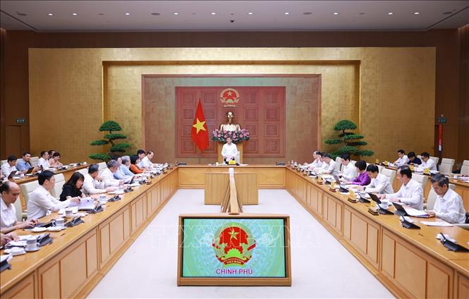Thủ tướng Lê Minh Hưng chủ trì làm việc với lãnh đạo Bộ Tư pháp. Ảnh: Dương Giang – TTXVN
