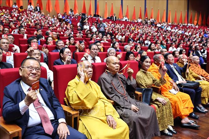 Các đại biểu biểu quyết tại phiên trù bị Đại hội đại biểu toàn quốc MTTQ Việt Nam lần thứ XI, nhiệm kỳ 2026 - 2031. Ảnh: Minh Đức - TTXVN