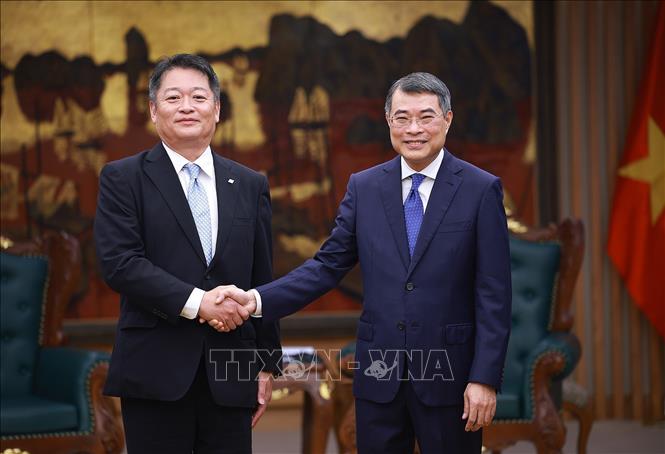 Thủ tướng Lê Minh Hưng tiếp ông Nagasaki Kotaro, Thống đốc tỉnh Yamanashi (Nhật Bản). Ảnh: Dương Giang – TTXVN
