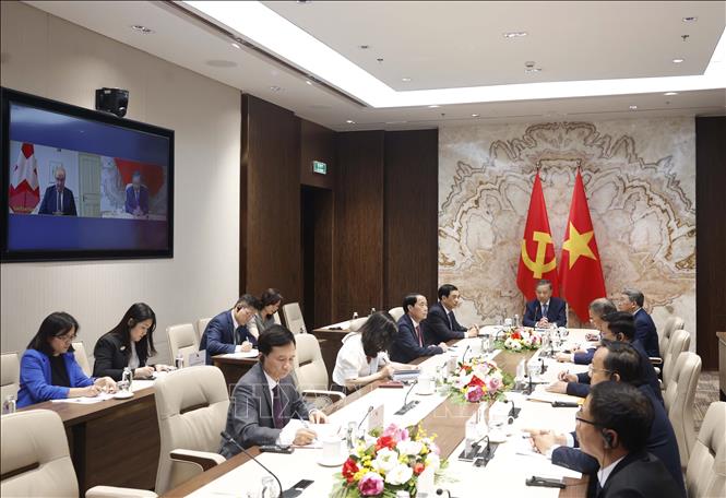 Tổng Bí thư, Chủ tịch nước Tô Lâm điện đàm trực tuyến với Tổng thống Liên bang Thụy Sĩ  Guy Parmelin. Ảnh: Thống Nhất – TTXVN
