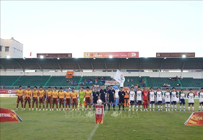 Ngay sau lễ khai mạc, đội chủ nhà U14 LPBank Hoàng Anh Gia Lai có trận đấu mở màn gặp U14 Jubilo Iwata của Nhật Bản. Ảnh: Hồng Điệp - TTXVN