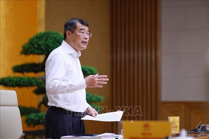 PM demands breakthrough tech results, warns against superficial action ...