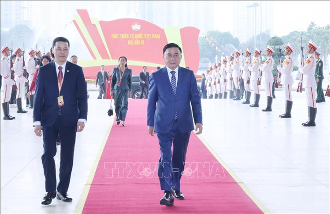 Đồng chí Trần Cẩm Tú, Ủy viên Bộ Chính trị, Thường trực Ban Bí thư, Bí thư Đảng uỷ các cơ quan Đảng Trung ương đến dự Đại hội. Ảnh: Lâm Khánh - TTXVN