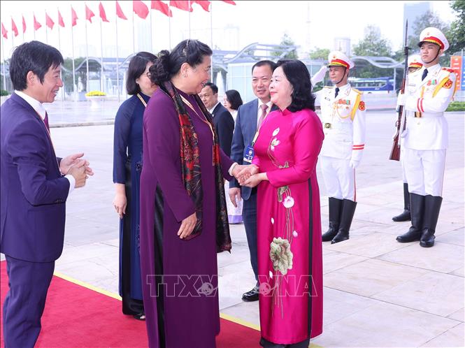 Các đồng chí lãnh đạo, nguyên lãnh đạo Đảng, Nhà nước đến dự phiên khai mạc trọng thể Đại hội XI Mặt trận Tổ quốc Việt Nam. Ảnh: Văn Điệp - TTXVN