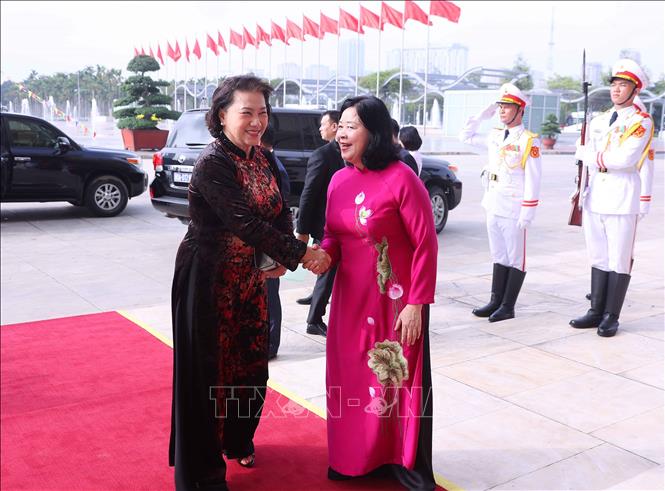 Nguyên Chủ tịch Quốc hội Nguyễn Thị Kim Ngân đến dự phiên khai mạc trọng thể Đại hội XI Mặt trận Tổ quốc Việt Nam. Ảnh: Văn Điệp - TTXVN
