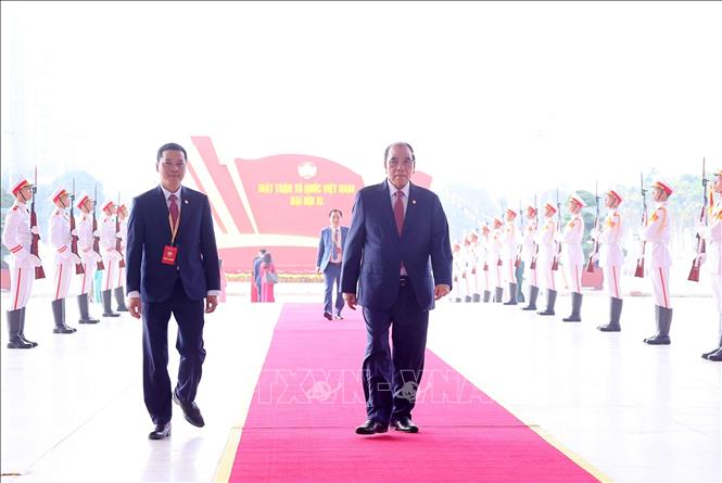 Nguyên Tổng Bí thư Nông Đức Mạnh đến dự phiên khai mạc trọng thể Đại hội XI Mặt trận Tổ quốc Việt Nam. Ảnh: Văn Điệp - TTXVN