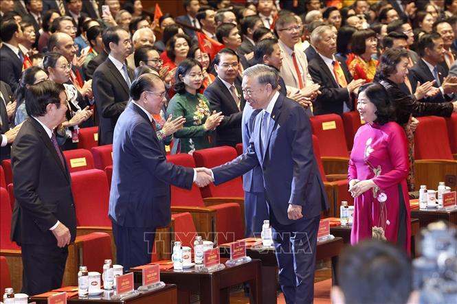 Tổng Bí thư, Chủ tịch nước Tô Lâm cùng các đồng chí lãnh đạo, nguyên lãnh đạo Đảng, Nhà nước tham dự phiên khai mạc trọng thể Đại hội đại biểu Mặt trận Tổ quốc Việt Nam lần thứ XI. Ảnh: Doãn Tấn  – TTXVN
