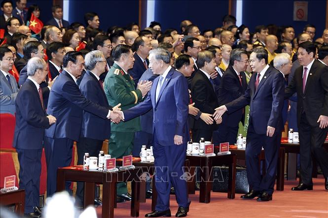 Tổng Bí thư, Chủ tịch nước Tô Lâm cùng các đồng chí lãnh đạo, nguyên lãnh đạo Đảng, Nhà nước tham dự phiên khai mạc trọng thể Đại hội đại biểu Mặt trận Tổ quốc Việt Nam lần thứ XI. Ảnh: Doãn Tấn  – TTXVN