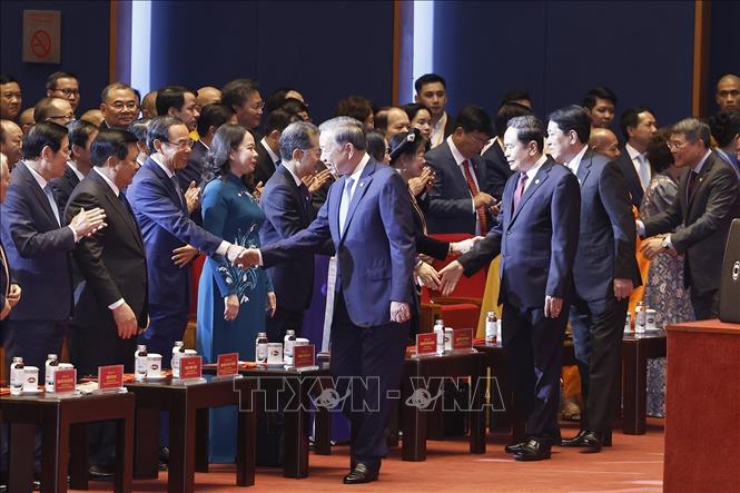 Tổng Bí thư, Chủ tịch nước Tô Lâm cùng các đồng chí lãnh đạo, nguyên lãnh đạo Đảng, Nhà nước tham dự phiên khai mạc trọng thể Đại hội đại biểu Mặt trận Tổ quốc Việt Nam lần thứ XI. Ảnh: Doãn Tấn  – TTXVN