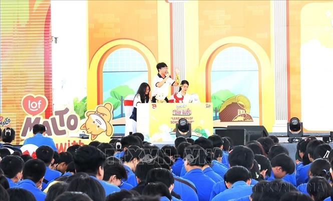 Ngày hội “Học sinh 3 tốt” toàn quốc trong khuôn khổ chương trình “Tuổi trẻ  Việt Nam – Rèn đức luyện tài, dẫn dắt tương lai” do Trung ương Đoàn Thanh niên cộng sản Hồ Chí Minh tổ chức. Ảnh: TTXVN