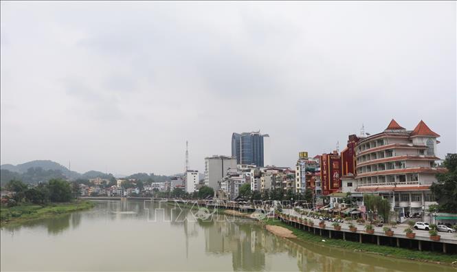 Cảnh quan Bằng Giang thu hút du khách đến Cao Bằng. Ảnh: Chu Hiệu-TTXVN