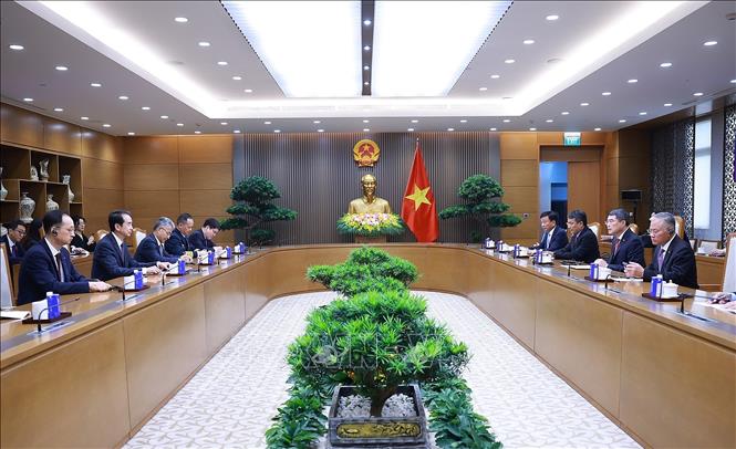 Thủ tướng Lê Minh Hưng tiếp ông Hà Vĩ, Đại sứ Trung Quốc tại Việt Nam. Ảnh: Dương Giang – TTXVN
