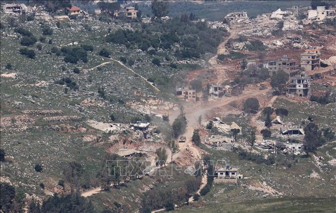 Xe quân sự Israel tuần tra tại miền Nam Liban, ngày 11/5/2026. Ảnh: THX/TTXVN