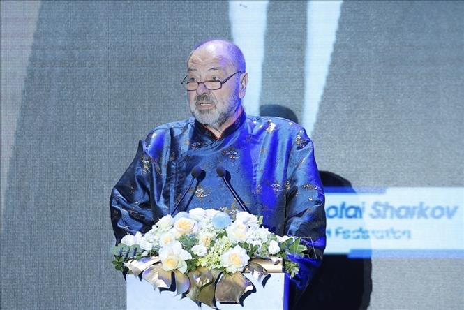 Chủ tịch Liên đoàn Nha khoa Thế giới Nikolai Sharkov phát biểu. Ảnh: Minh Quyết - TTXVN