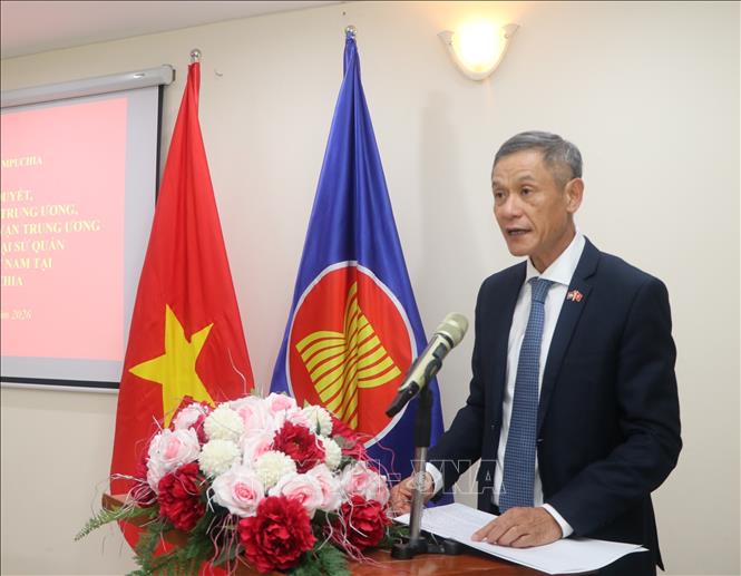 Đại sứ Việt Nam tại Vương quốc Campuchia Nguyễn Minh Vũ phát biểu tại buổi gặp mặt. Ảnh: Minh Hưng – P/v TTXVN tại Campuchia