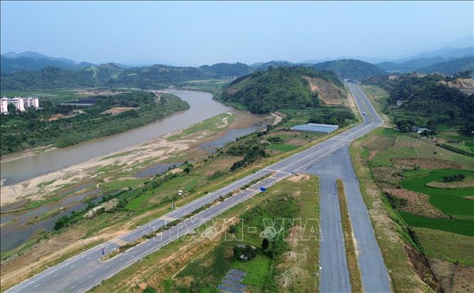 Tỉnh lộ 156, đoạn Kim Thành - Ngòi Phát (Lào Cai) đã sẵn sàng cho ngày khai thác chính thức. Ảnh: Quốc Khánh - TTXVN