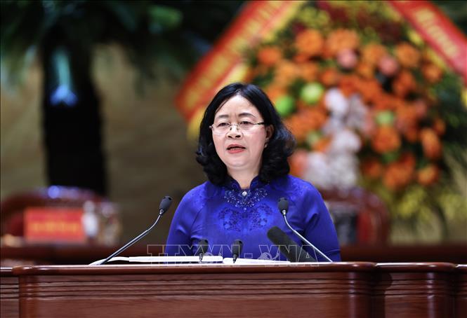 Đồng chí Bùi Thị Minh Hoài, Ủy viên Bộ Chính trị, Bí thư Trung ương Đảng, Bí thư Đảng ủy Mặt trận Tổ quốc, các đoàn thể Trung ương, Chủ tịch Ủy ban Trung ương Mặt trận Tổ quốc Việt Nam phát biểu nhận nhiệm vụ. Ảnh: Minh Đức - TTXVN
