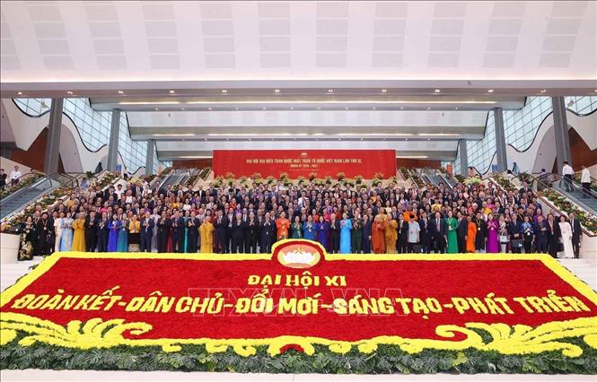 Ủy ban Trung ương Mặt trận Tổ quốc Việt Nam khóa XI, nhiệm kỳ 2026 – 2031 ra mắt Đại hội. Ảnh: Văn Điệp - TTXVN