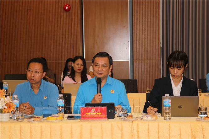 Ông Phạm Trọng Nhân, Phó Chủ tịch Liên đoàn Lao động Thành phố Hồ Chí Minh, phát biểu tại buổi làm việc với Công đoàn Quốc gia Singapore (NTUC). Ảnh: Thanh Vũ-TTXVN