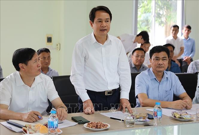 Đại biểu sở ngành phát biểu ý kiến. Ảnh: Nguyễn Văn Cảnh - TTXVN
