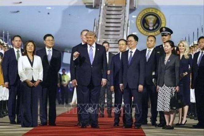 Tổng thống Mỹ Donald Trump tới Bắc Kinh ngày 13/5/2026, bắt đầu chuyến thăm cấp nhà nước Trung Quốc. Ảnh: Kyodo/TTXVN
