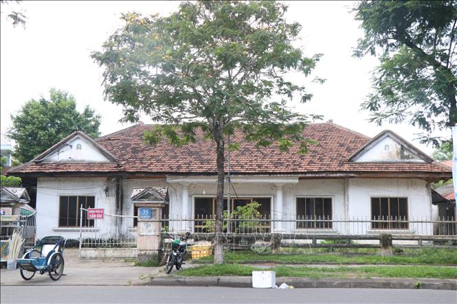 Trụ sở cũ thuộc Sở Xây dựng tỉnh Thừa Thiên - Huế (nay là thành phố Huế) trên đường Nguyễn Huệ, phường Thuận Hóa. Ảnh: Mai Trang - TTXVN