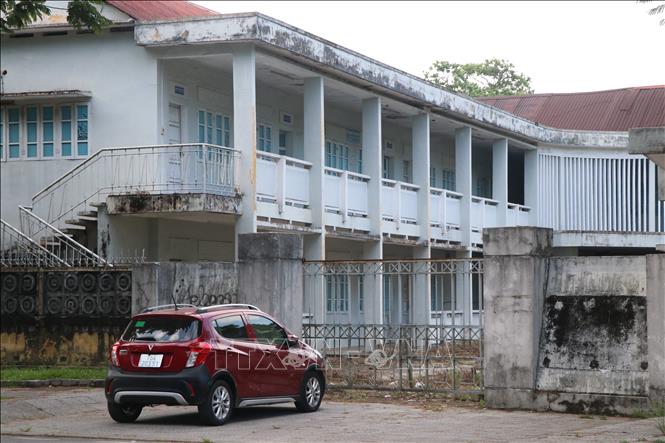Thành phố Huế đang xúc tiến đấu giá một số khu “đất vàng” trên đường Lê Lợi, đường Nguyễn Huệ để thu hút nhà đầu tư, tạo điểm nhấn đô thị. Ảnh: Mai Trang - TTXVN