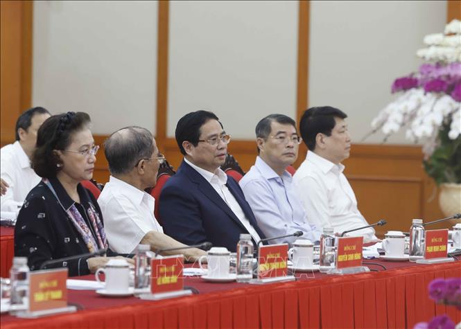 Các đồng chí lãnh đạo, nguyên lãnh đạo Đảng, Nhà nước tham dự. Ảnh: Thống Nhất – TTXVN