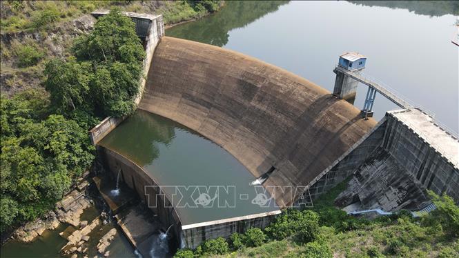 Thủy điện Đắk R’tih (bậc dưới) trên suối Đắk R’tih có công suất 62MW, thuộc địa phận phường Đông Gia Nghĩa, tỉnh Lâm Đồng. Ảnh: Hưng Thịnh - TTXVN