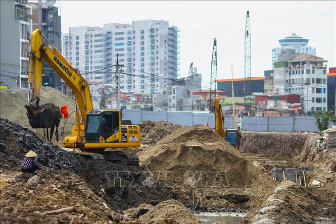 Các mũi thi công được triển khai đồng loạt trên toàn tuyến nhằm bảo đảm tiến độ hoàn thành dự án vào cuối năm 2026. Ảnh: Lê Đông - TTXVN