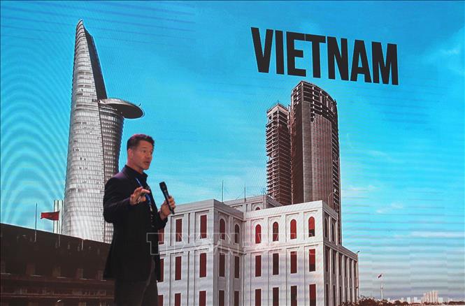 Chuyên gia chia sẻ giải pháp phát triển nhà cao tầng tại siêu đô thị Việt Nam. Ảnh: Mỹ Phương – TTXVN. 