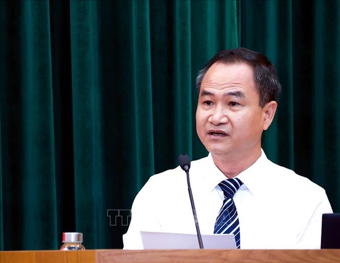 PGS. TS Đỗ Xuân Tuất, Phó Viện trưởng Viện Hồ Chí Minh và các lãnh tụ của Đảng phát biểu. Ảnh: Tuấn Anh - TTXVN