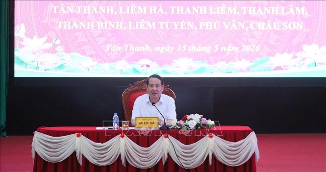 Phó Bí thư Tỉnh ủy, Trưởng Đoàn ĐBQH tỉnh Ninh Bình Mai Văn Tuất chủ trì hội nghị. Ảnh: Thanh Tuấn - TTXVN