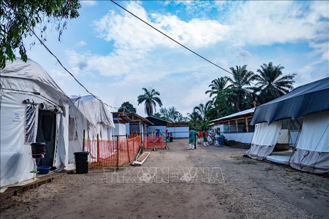 Trung tâm điều trị Ebola ở Bulape, CHDC Congo. Ảnh: THX/TTXVN