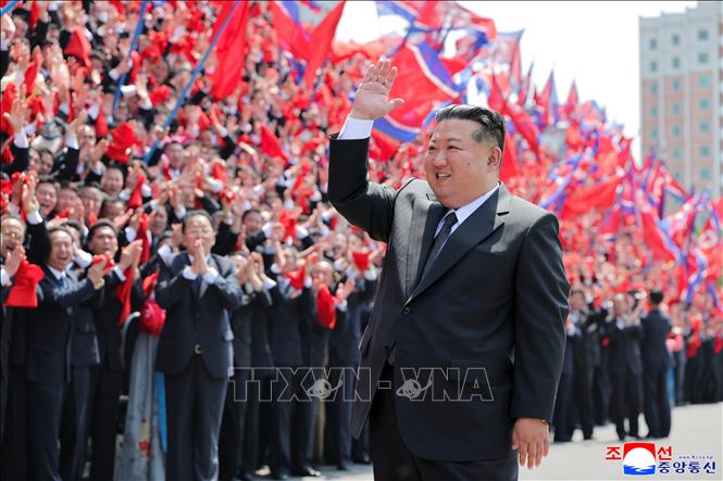 Nhà lãnh đạo Triều Tiên Kim Jong Un trong cuộc gặp công nhân tại Đại hội lần thứ 9 của Tổng Liên đoàn Công đoàn Triều Tiên (GFTUK) ở Bình Nhưỡng, ngày 14/5/2026. Ảnh: Yonhap/TTXVN 