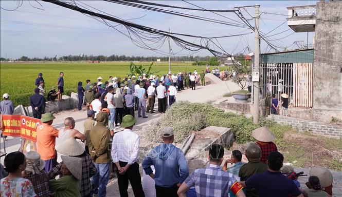 Việc tổ chức cưỡng chế thu hồi đất tại thôn Trà Lý này là minh chứng cho tinh thần thượng tôn pháp luật tại xã ven biển Đông Tiền Hải (tỉnh Hưng Yên). Ảnh: Nguyễn Công Hải - TTXVN