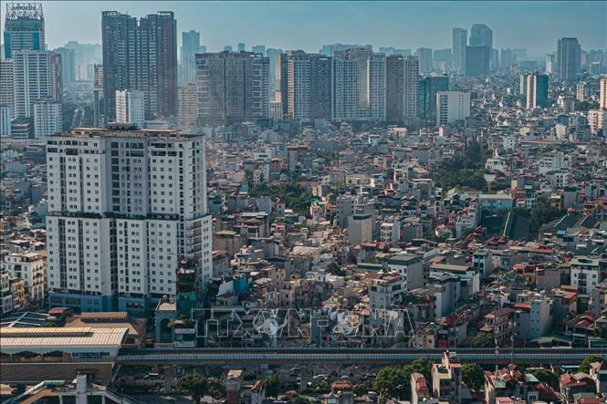 Khi hoàn thành, tuyến đường góp phần giảm áp lực giao thông, xóa bỏ các nút thắt cổ chai và tăng khả năng liên kết khu vực phía Tây Hà Nội. Ảnh: Phạm Tuấn Anh - TTXVN