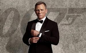 Cuộc săn James Bond mới bắt đầu cùng 