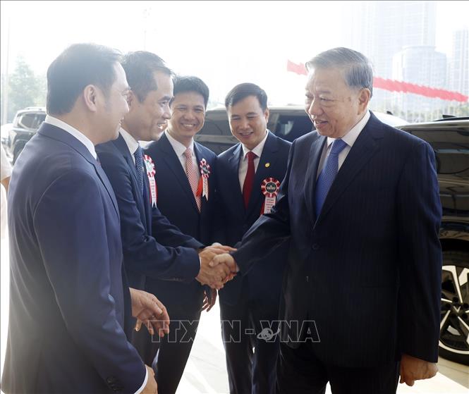 Tổng Bí thư, Chủ tịch nước Tô Lâm đến dự Lễ kỷ niệm 120 năm Ngày truyền thống Đại học Quốc gia Hà Nội. Ảnh: Thống Nhất – TTXVN