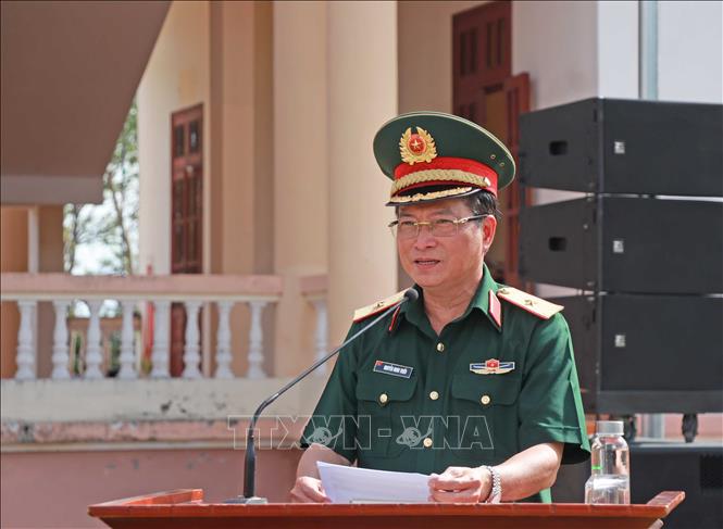 Thiếu tướng Nguyễn Minh Triều, Phó Tư lệnh Quân khu 9 phát biểu tại buổi lễ. Ảnh: Huỳnh Anh - TTXVN