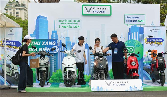 Hoạt động trải nghiệm xe điện và 