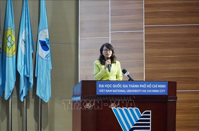 Giáo sư, Tiến sĩ Nguyễn Thị Thanh Mai, Giám đốc Đại học Quốc gia Thành phố Hồ Chí Minh phát biểu tại hội nghị. Ảnh: Thu Hoài - TTXVN