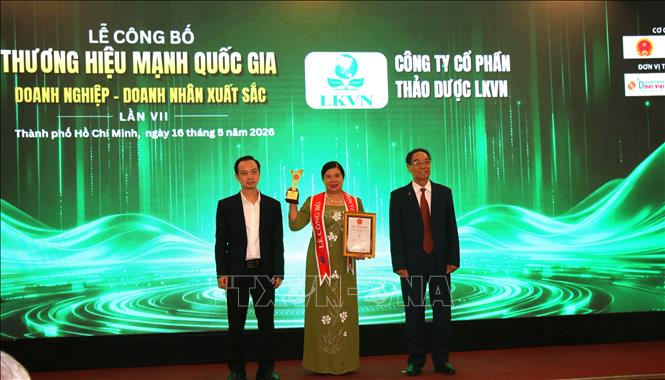Ban tổ chức vinh danh các doanh nghiệp thương hiệu quốc gia lần thứ VII năm 2026. Ảnh: Hương Giang - TTXVN