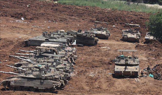 Quân đội Israel được triển khai gần biên giới với Liban. Ảnh: THX/TTXVN